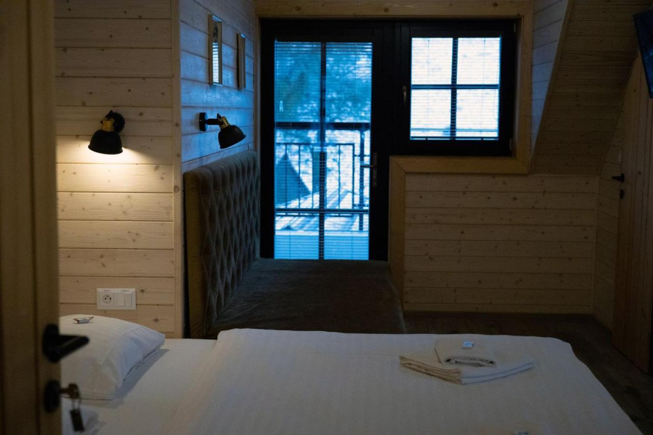 Wellness Rezort Janosikov Dvor Zázrivá Esterno foto