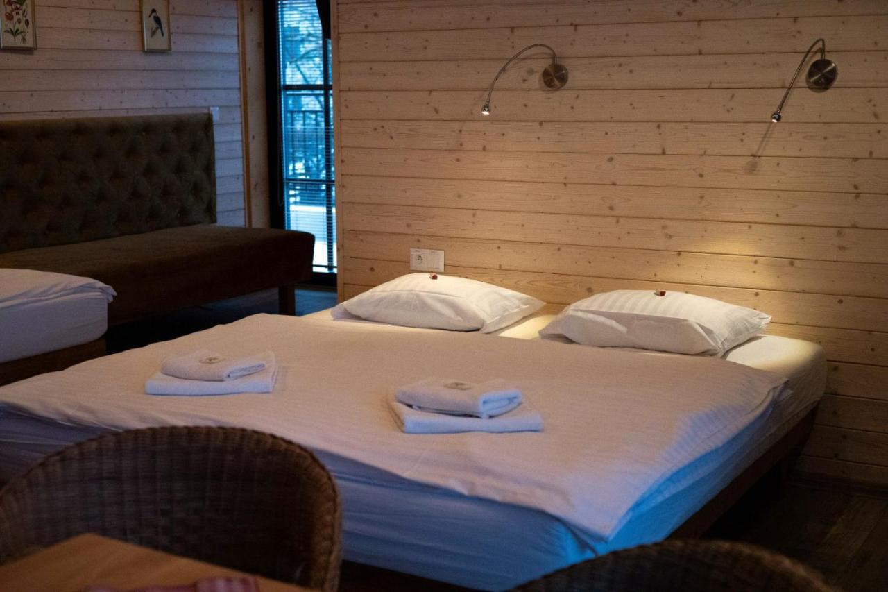 Wellness Rezort Janosikov Dvor Zázrivá Esterno foto