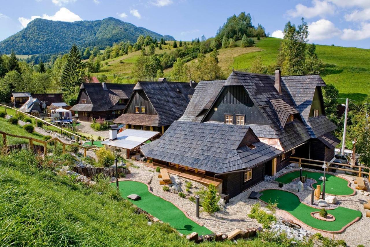 Wellness Rezort Janosikov Dvor Zázrivá Esterno foto