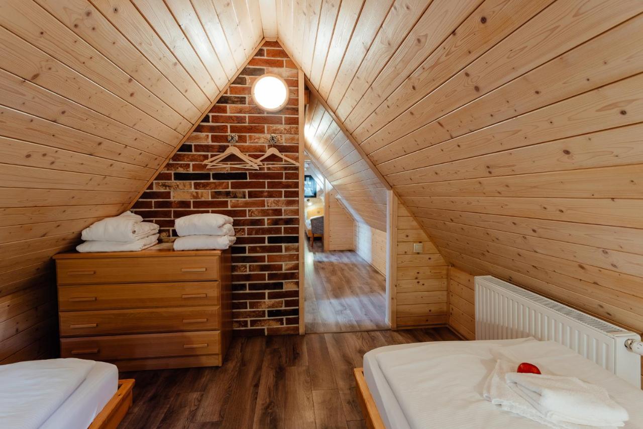 Wellness Rezort Janosikov Dvor Zázrivá Esterno foto