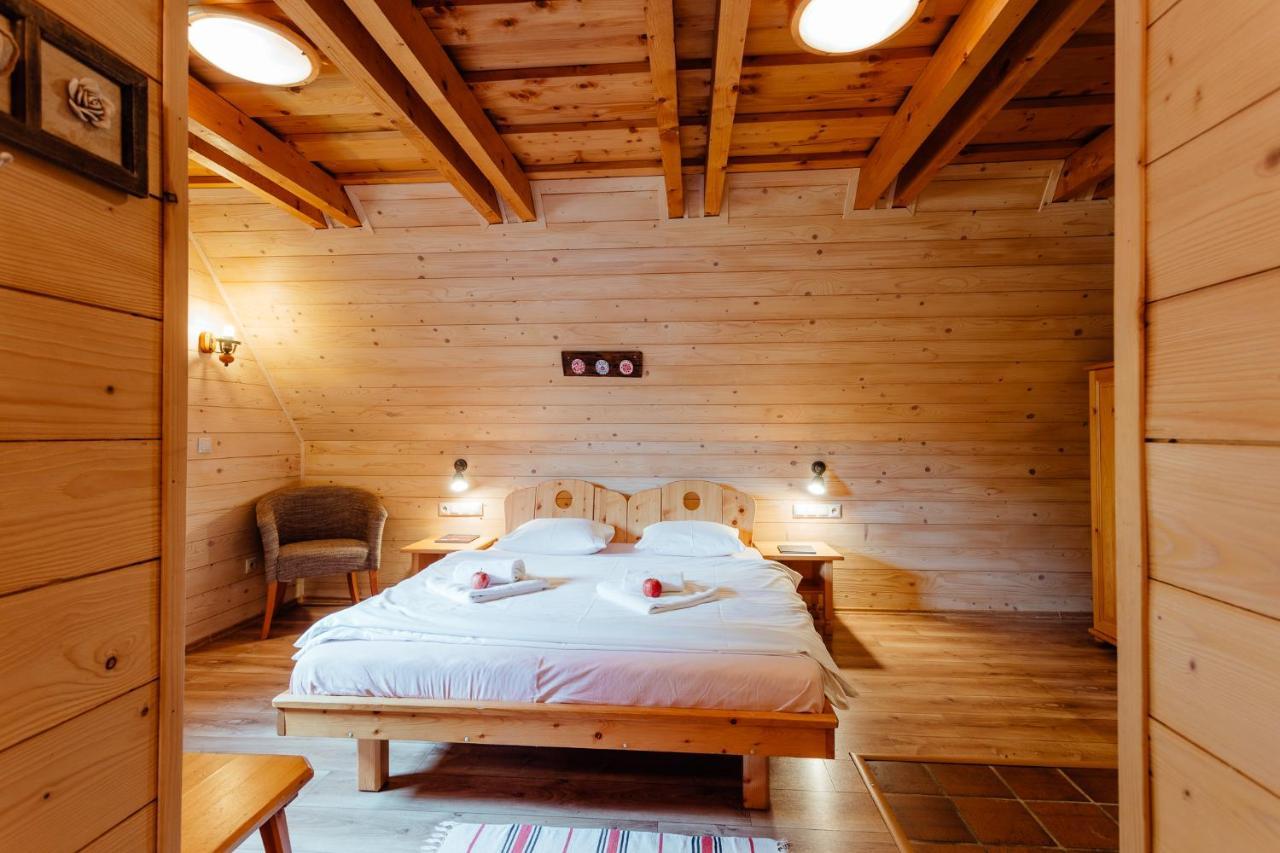 Wellness Rezort Janosikov Dvor Zázrivá Esterno foto
