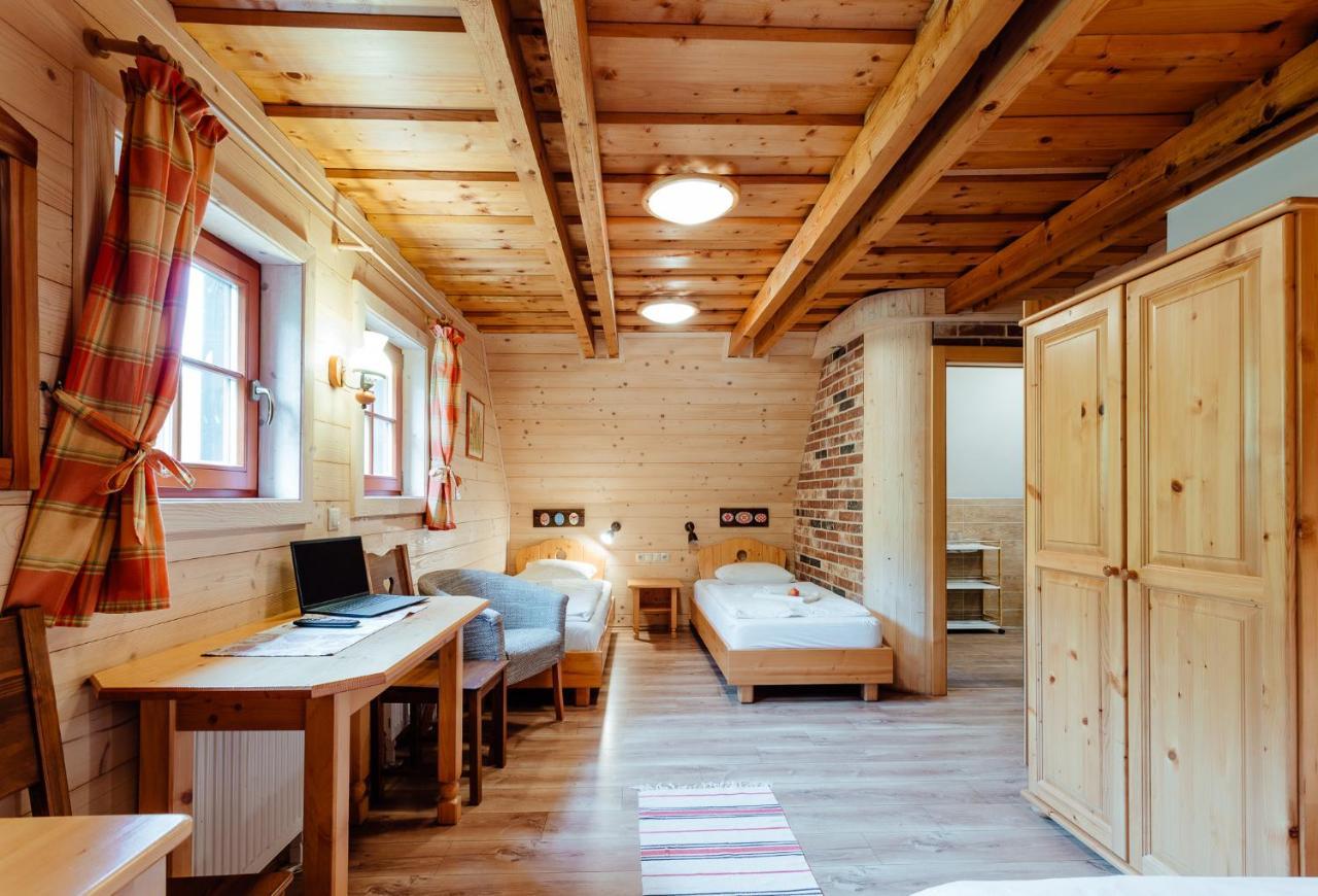 Wellness Rezort Janosikov Dvor Zázrivá Esterno foto