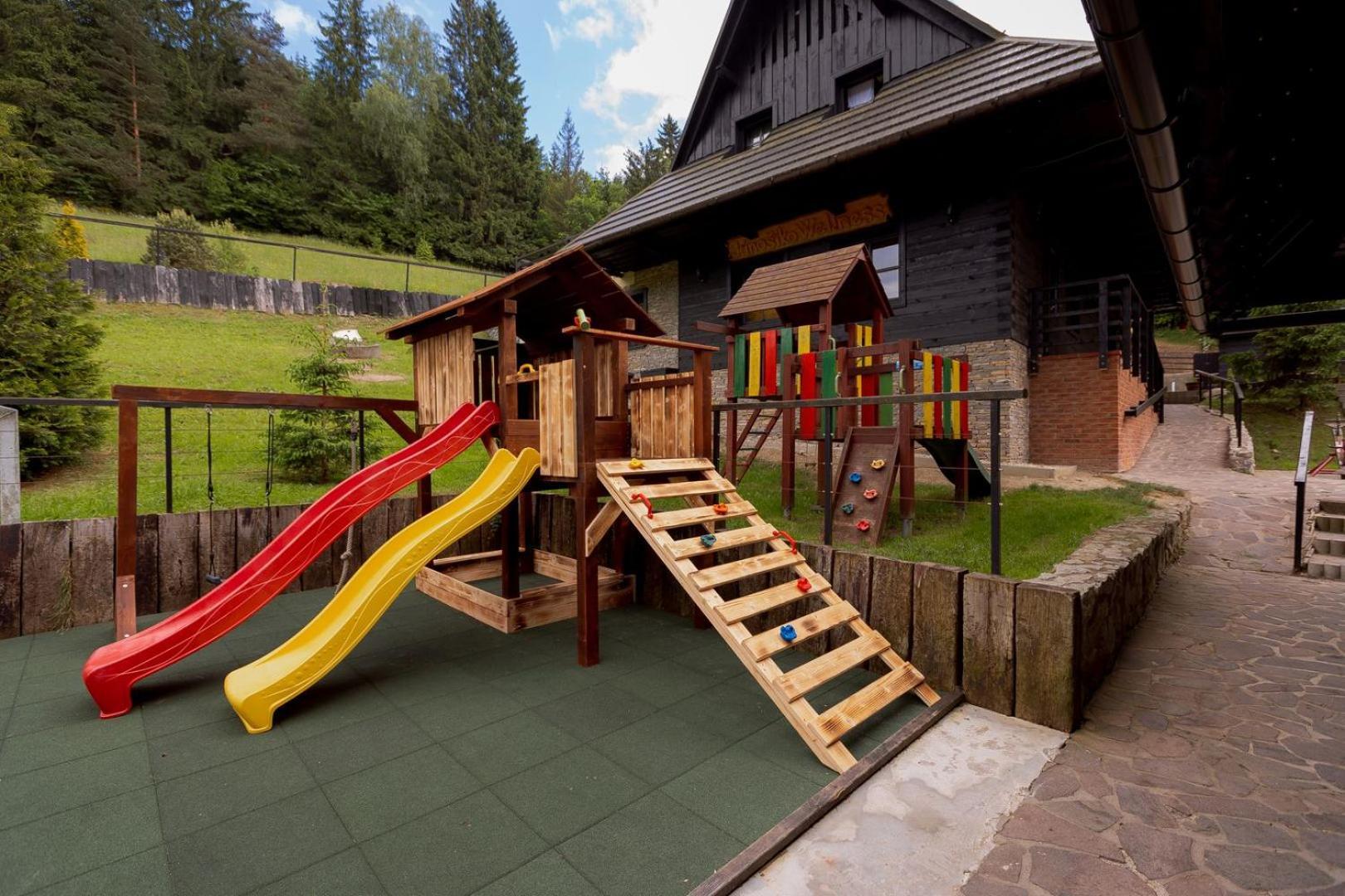 Wellness Rezort Janosikov Dvor Zázrivá Esterno foto