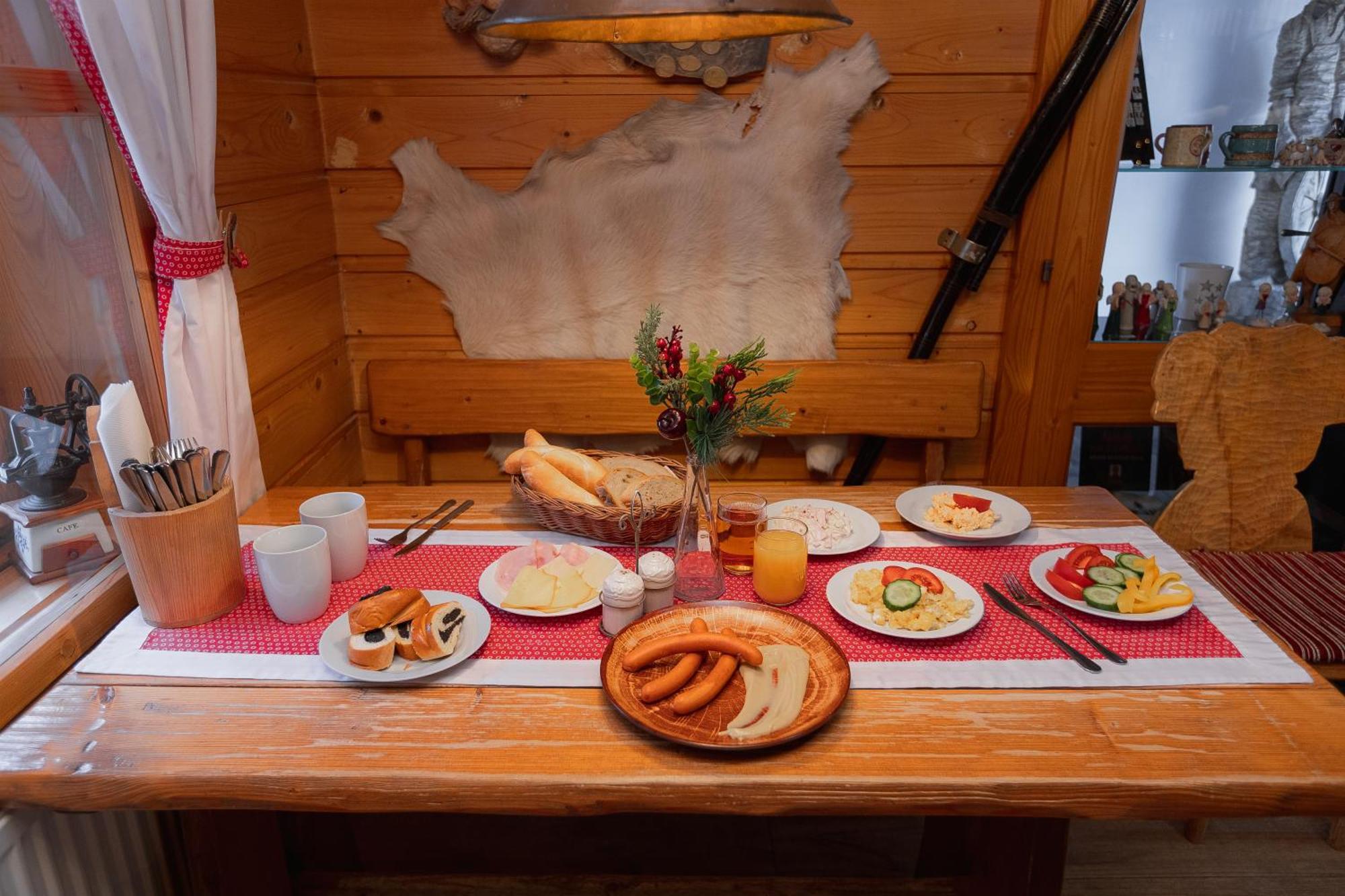 Wellness Rezort Janosikov Dvor Zázrivá Esterno foto
