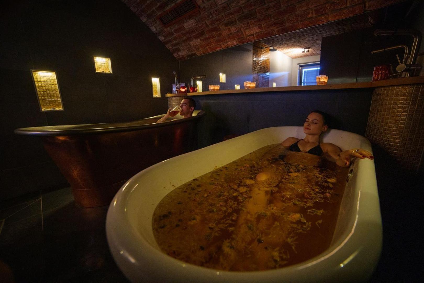 Wellness Rezort Janosikov Dvor Zázrivá Esterno foto